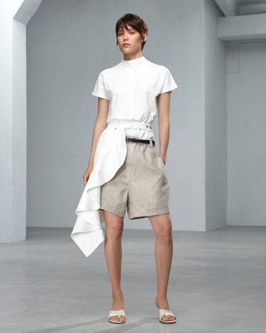 White crew-neck cotton T-shirt with short sleeves, draped hem