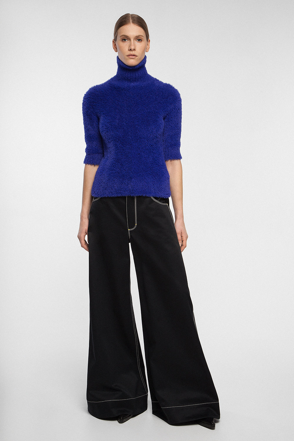 ELECTRIC BLUE KNITTED TURTLENECK T-SHIRT